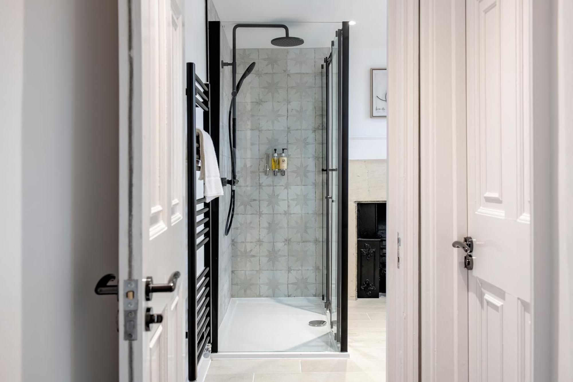 The Haze House - 4 Bed Townhouse Bath Exterior foto